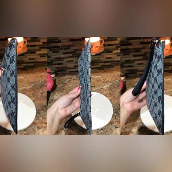 Michael Kors Signature Coated Canvas Wristlet - Picture 15 of 17